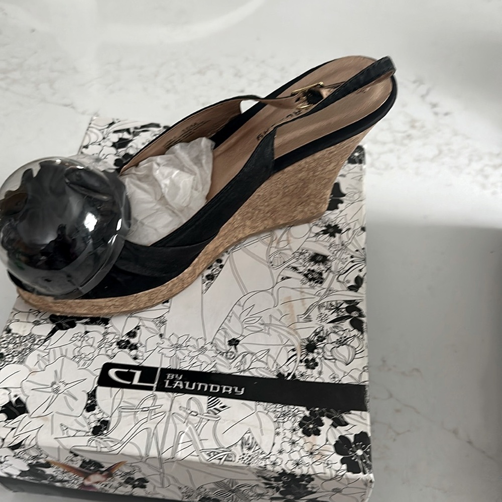 Women’s black wedge new size 10